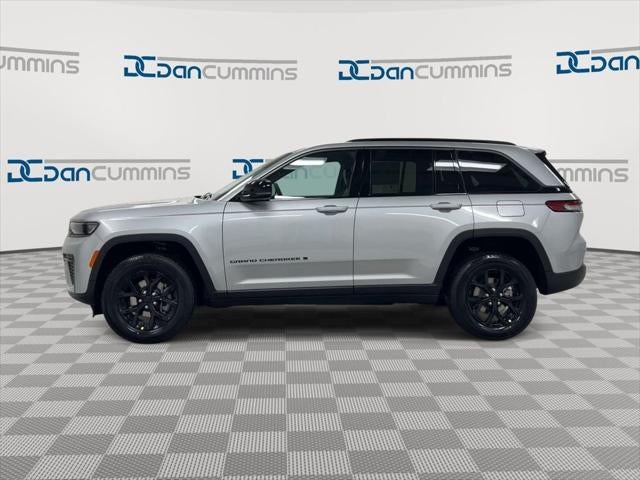2026 Jeep Grand Cherokee Laredo