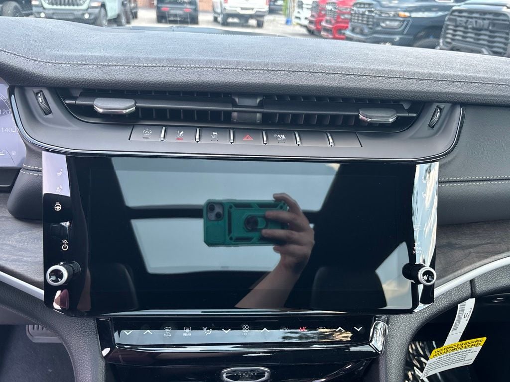 2026 Jeep Grand Cherokee Limited Reserve