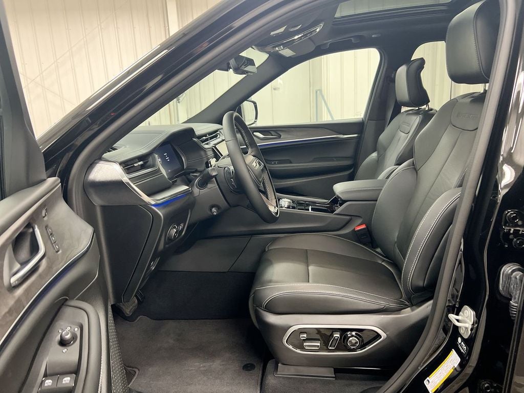 2025 Jeep Grand Cherokee Overland