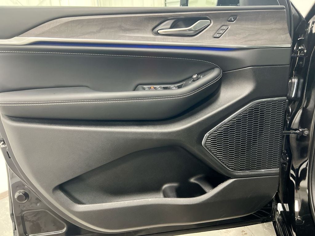 2025 Jeep Grand Cherokee Overland