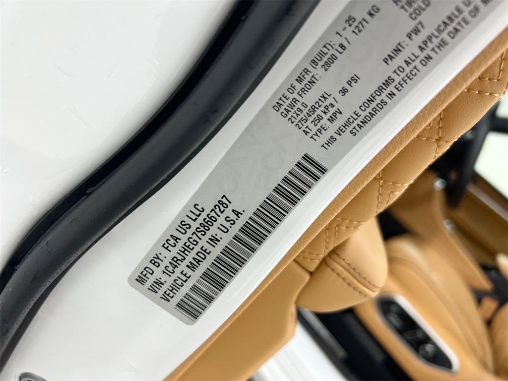 2025 Jeep Grand Cherokee Summit