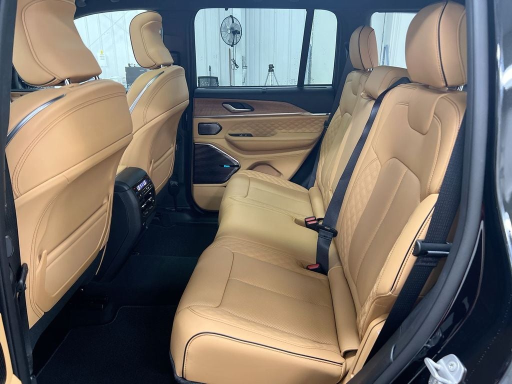 2026 Jeep Grand Cherokee Summit