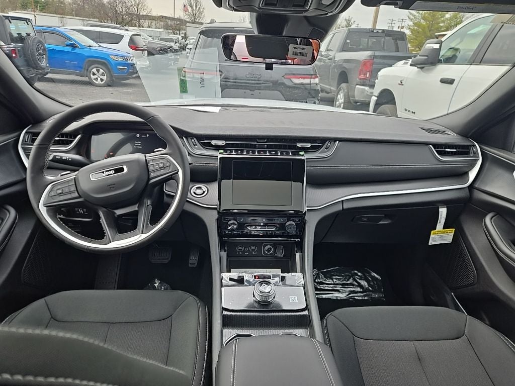 2026 Jeep Grand Cherokee L Laredo