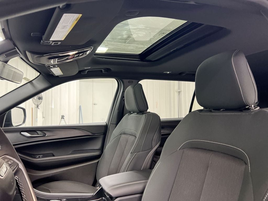 2026 Jeep Grand Cherokee L Laredo