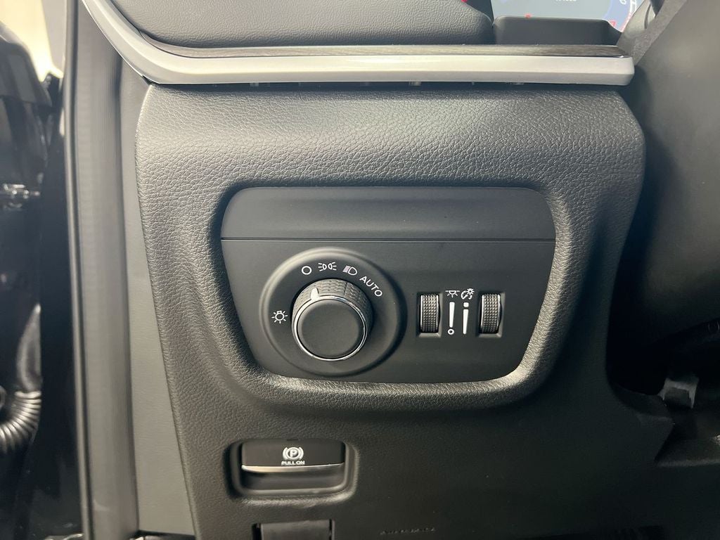 2026 Jeep Grand Cherokee L Laredo