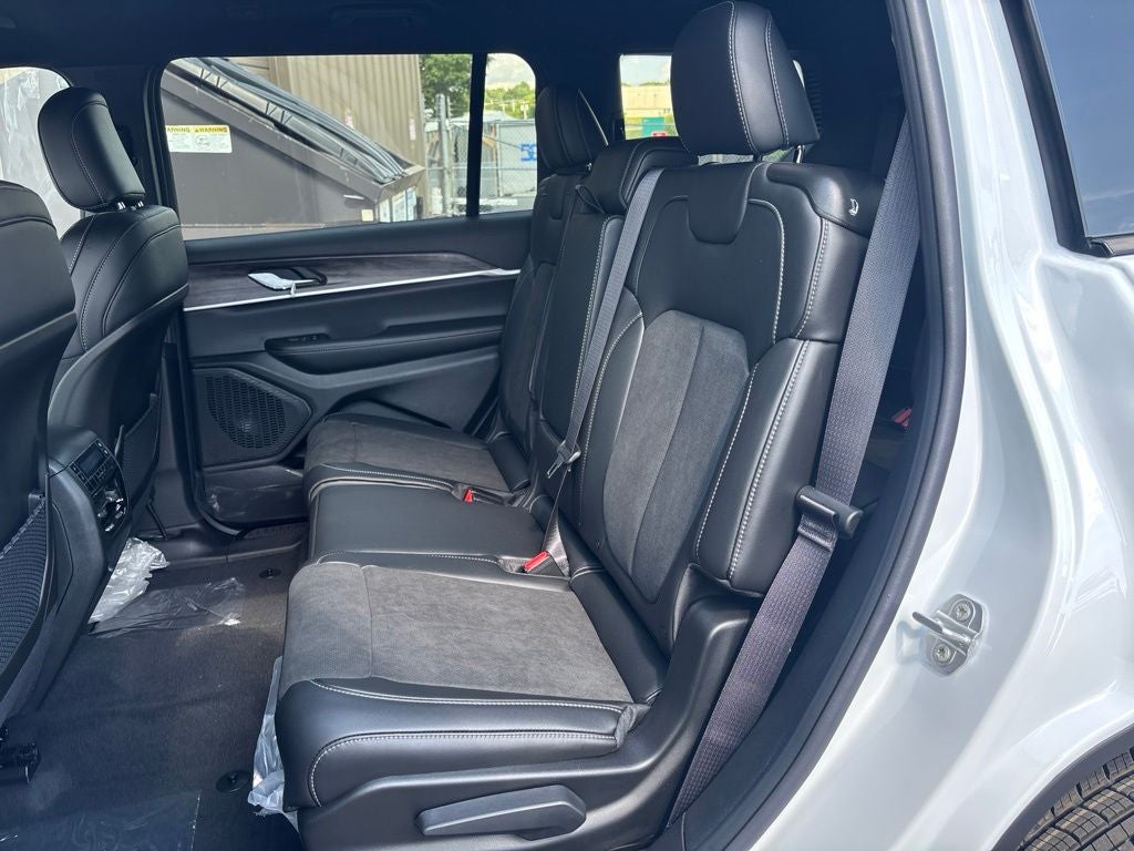 2026 Jeep Grand Cherokee L Altitude
