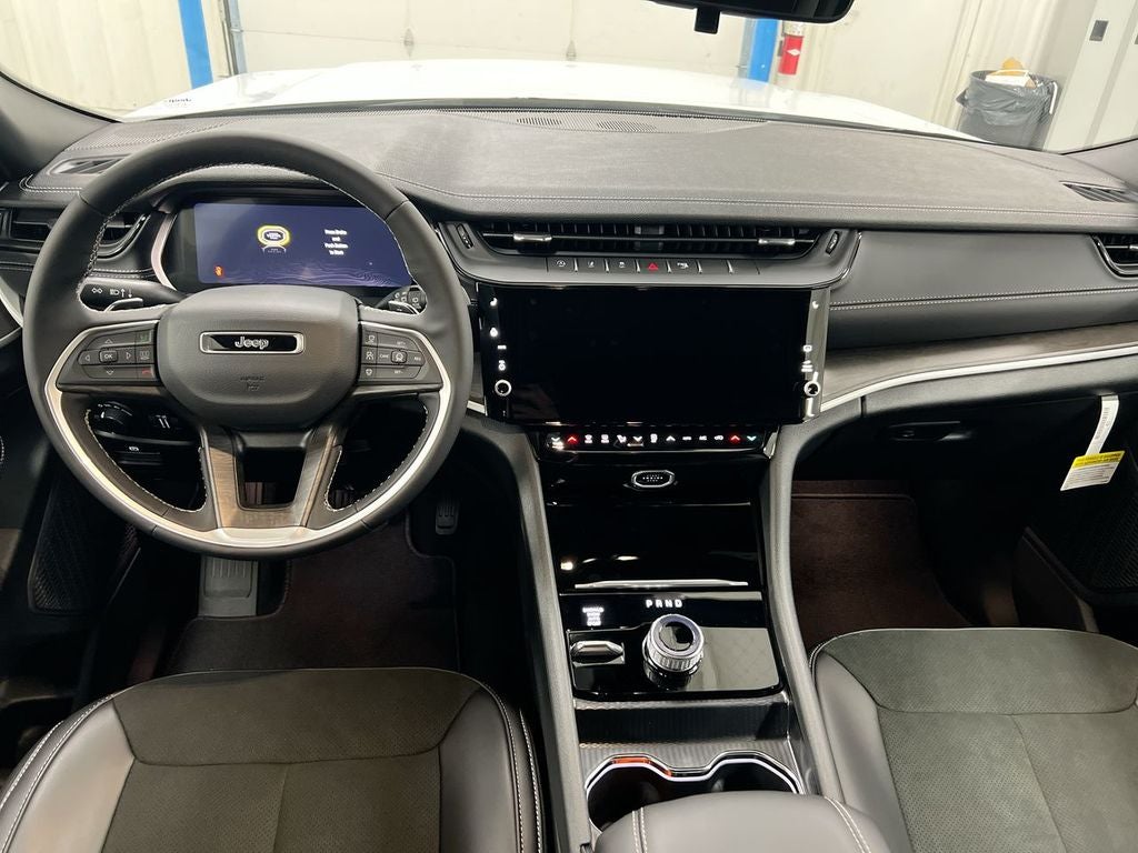 2026 Jeep Grand Cherokee L Laredo