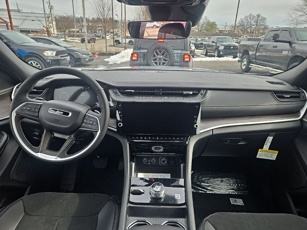 2026 Jeep Grand Cherokee L Laredo