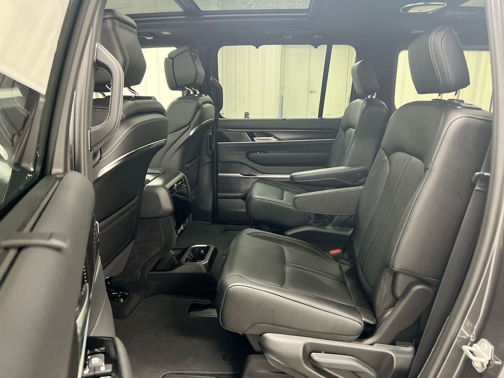 2026 Jeep Grand Wagoneer Summit Obsidian