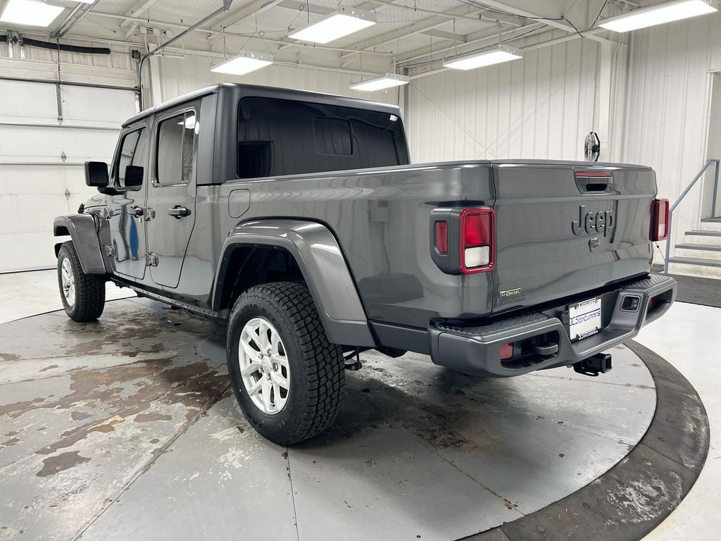 2023 Jeep Gladiator Sport