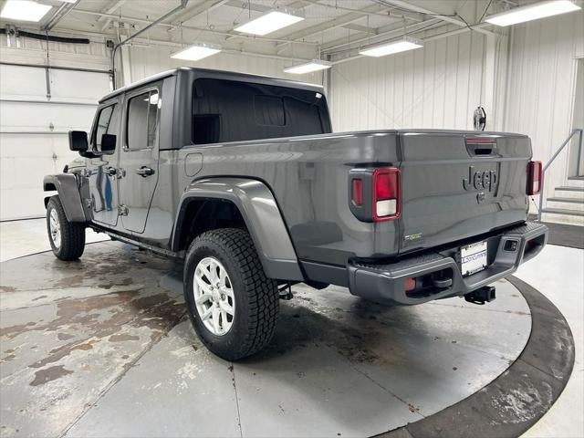 2023 Jeep Gladiator Sport