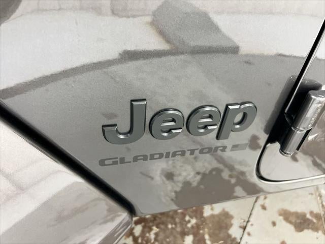 2023 Jeep Gladiator Sport