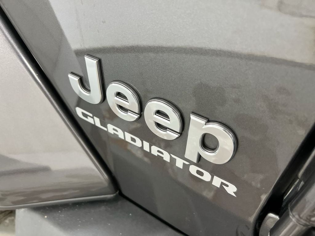 2022 Jeep Gladiator Overland