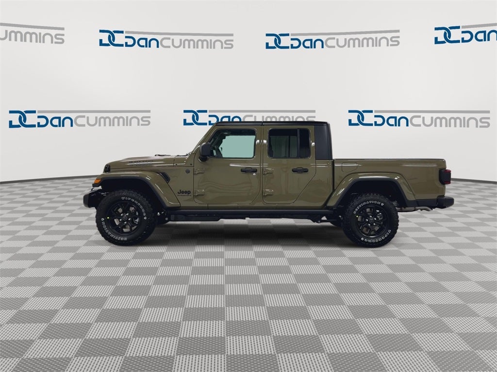2026 Jeep Gladiator Willys photo 4