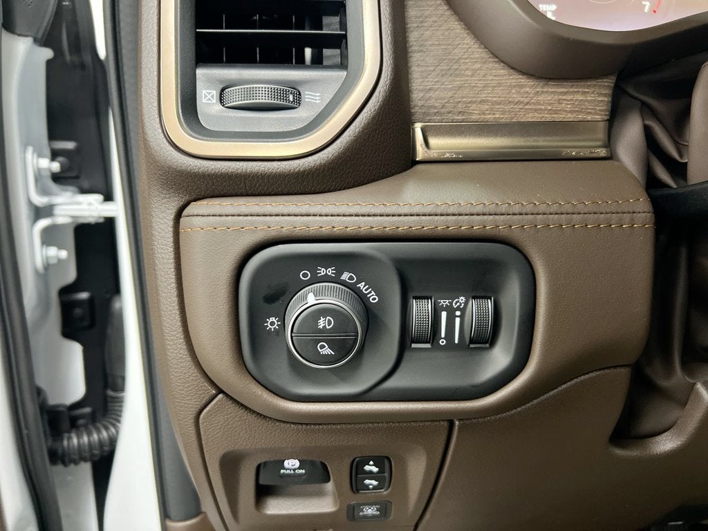 2027 RAM 1500 Limited