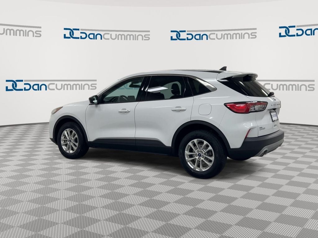 2022 Ford Escape Hybrid SE