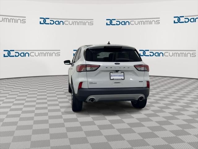2022 Ford Escape Hybrid SE