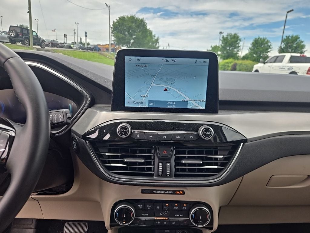 2022 Ford Escape Titanium