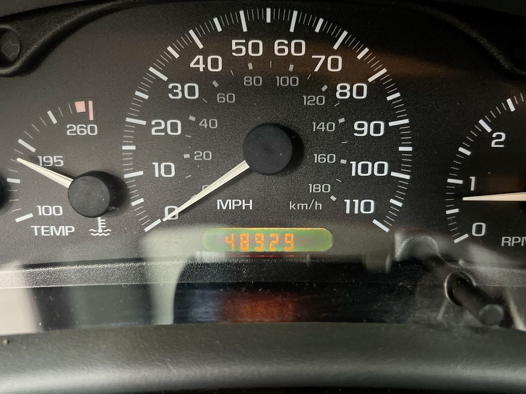2004 Chevrolet Cavalier Base