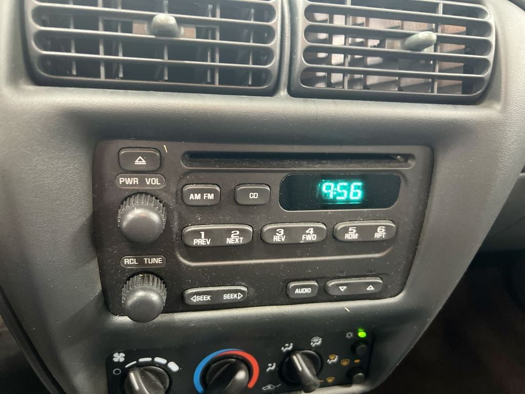 2004 Chevrolet Cavalier Base