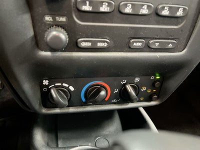 2004 Chevrolet Cavalier Base