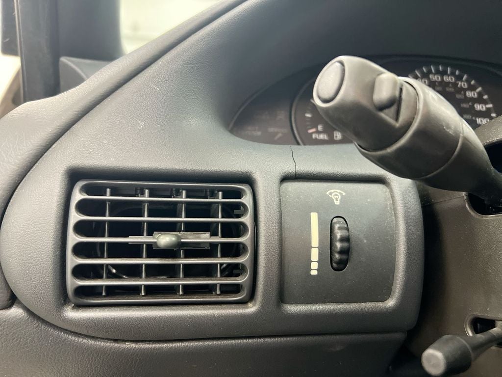 2004 Chevrolet Cavalier Base