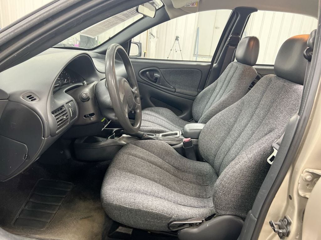 2004 Chevrolet Cavalier Base