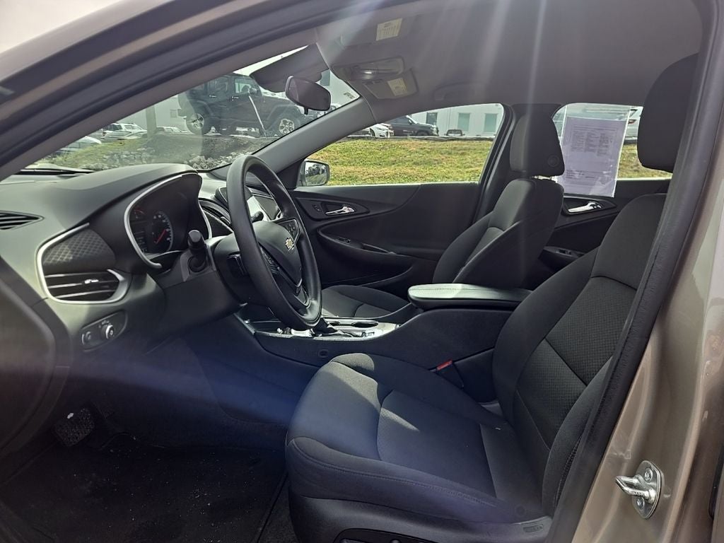 2025 Chevrolet Malibu LT