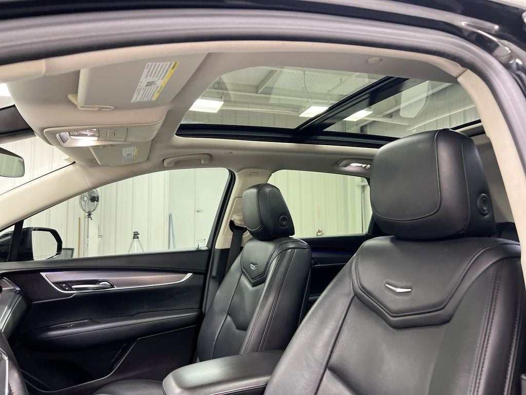 2018 Cadillac XT5 Premium Luxury