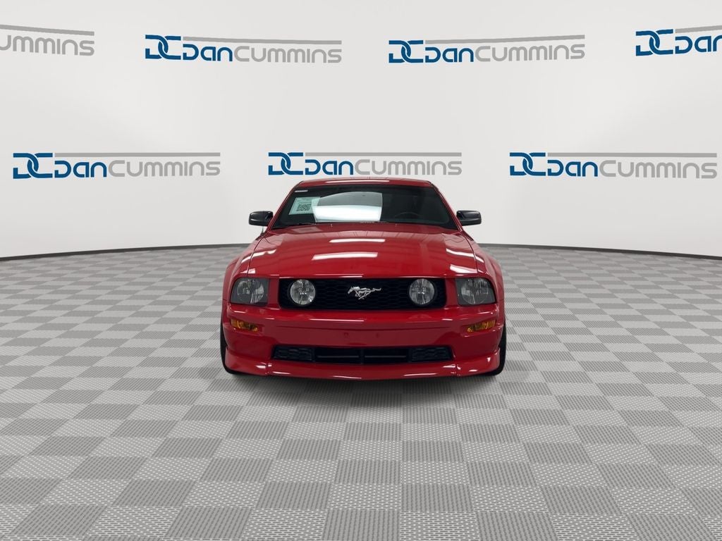 2005 Ford Mustang GT Deluxe