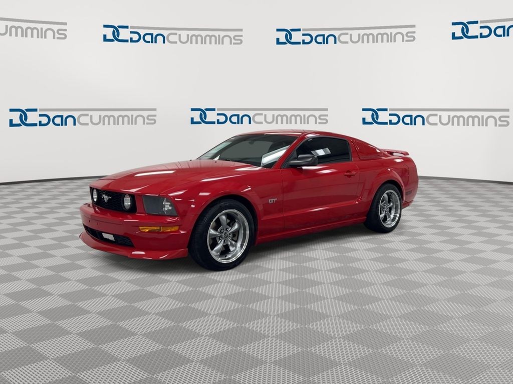 2005 Ford Mustang GT Deluxe