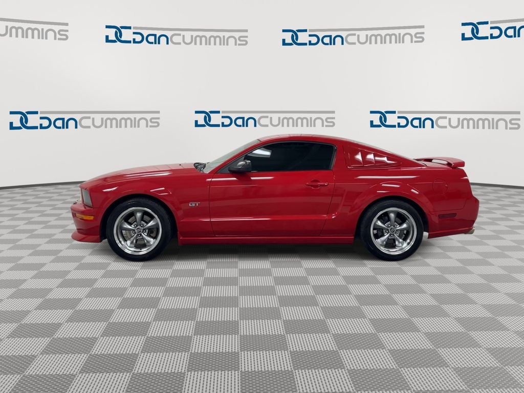 2005 Ford Mustang GT Deluxe
