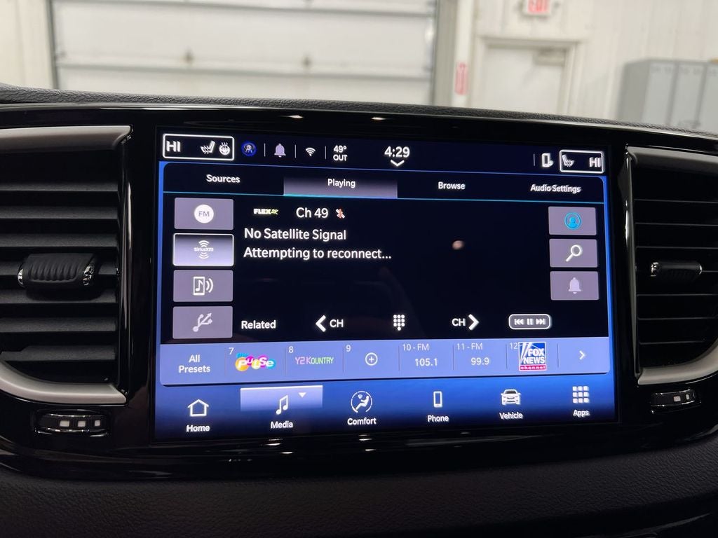 2025 Chrysler Pacifica Select