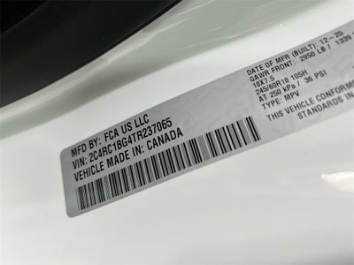 2026 Chrysler Pacifica Select