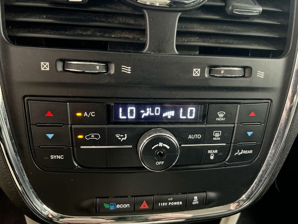 2016 Chrysler Town & Country Touring