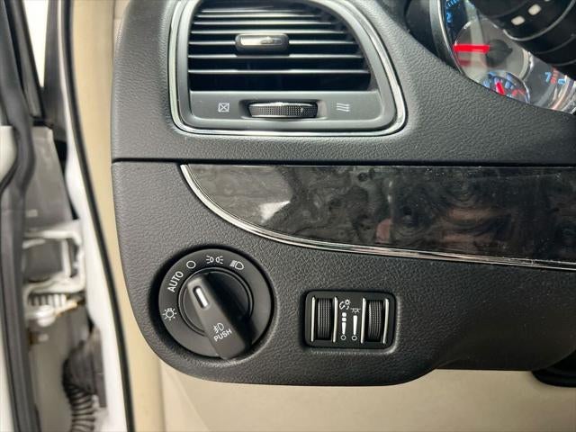 2016 Chrysler Town & Country Touring