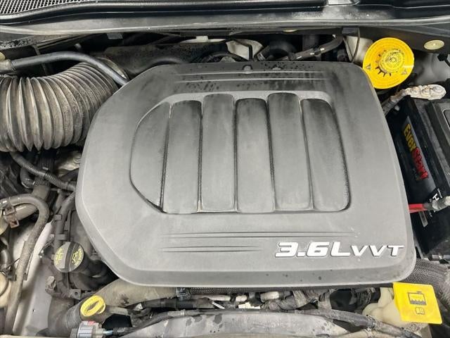 2016 Chrysler Town & Country Touring