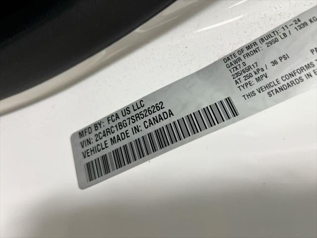 2025 Chrysler Pacifica Select