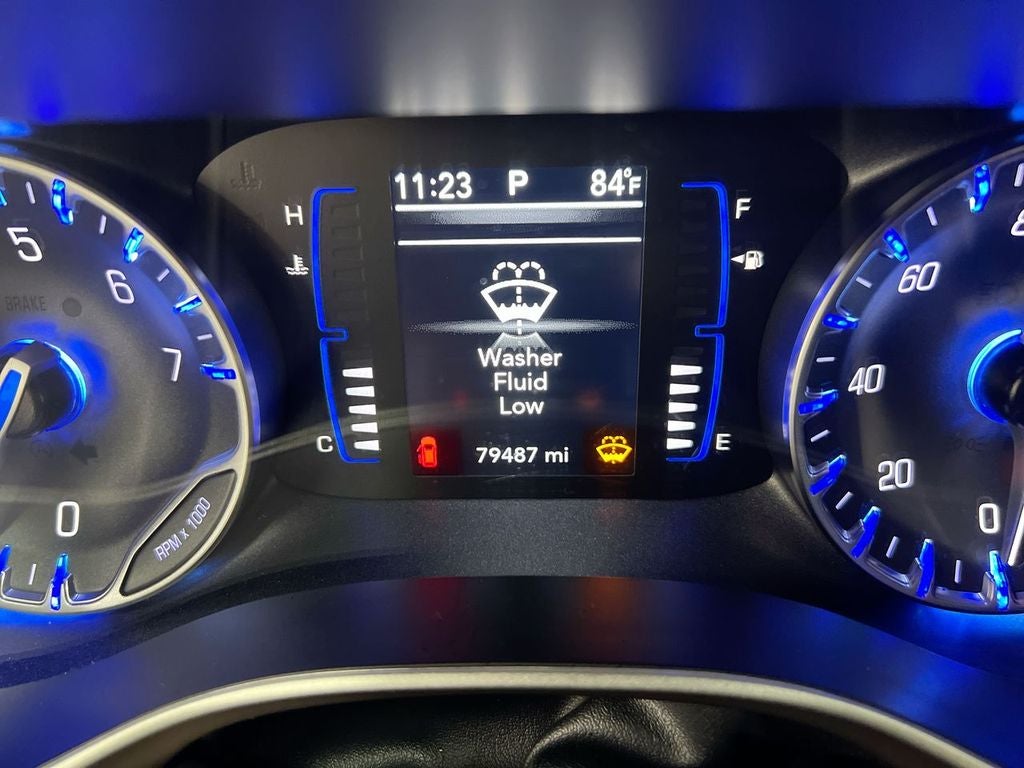 2023 Chrysler Voyager LX