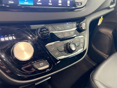 2025 Chrysler Voyager LX