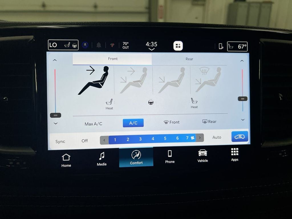 2027 Chrysler Pacifica Select