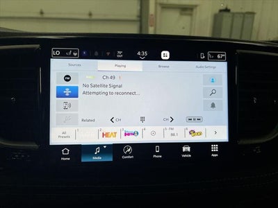 2027 Chrysler Pacifica Select