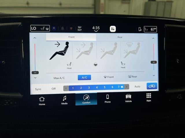 2027 Chrysler Pacifica Select