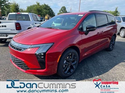 2027 Chrysler Pacifica Select