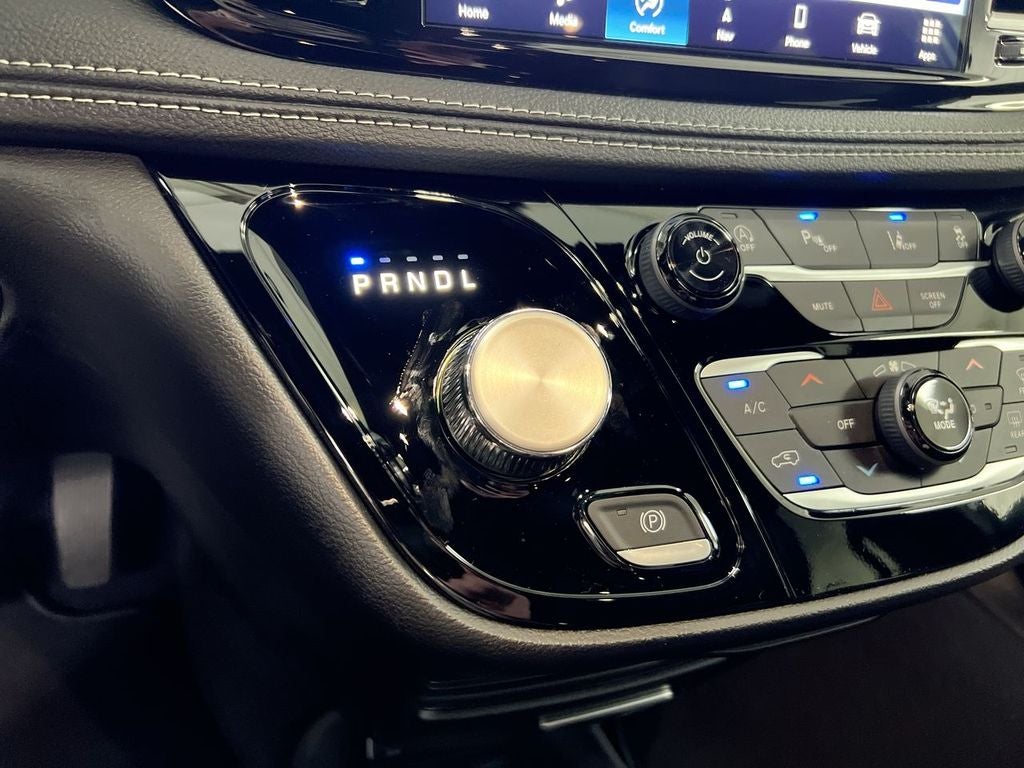 2027 Chrysler Pacifica Select