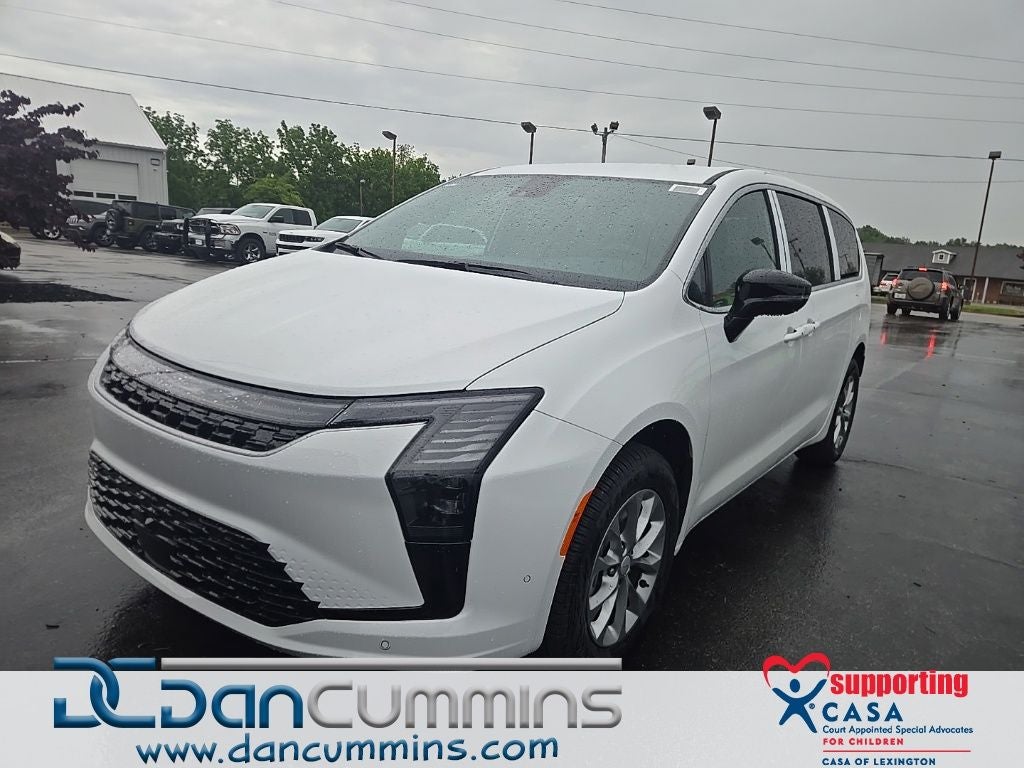 2027 Chrysler Pacifica Select AWD's photo