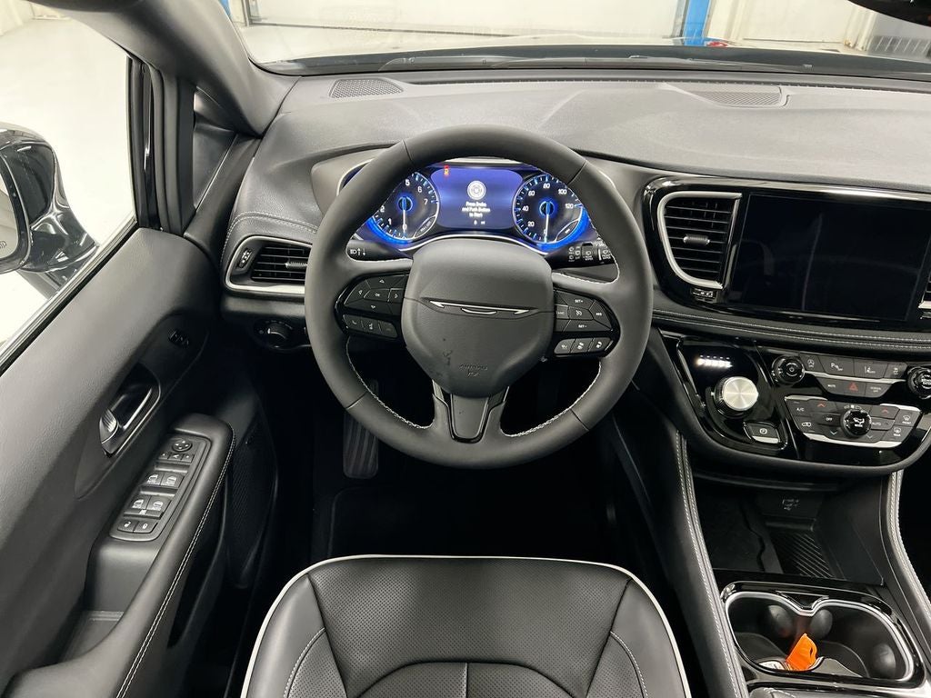 2027 Chrysler Pacifica Limited