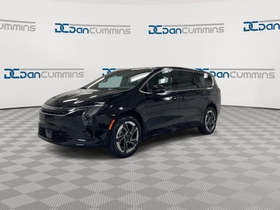 2027 Chrysler Pacifica Limited