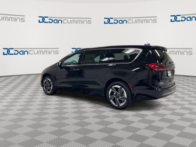 2027 Chrysler Pacifica Limited