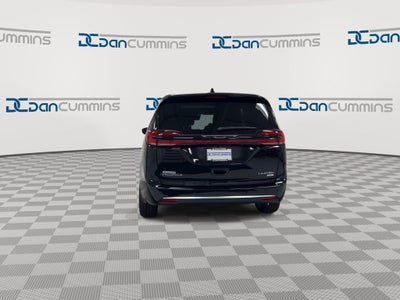 2027 Chrysler Pacifica Limited